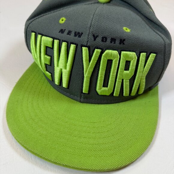 New York Grey & Neon Green Snapback Hat Premium Headwear Adjustable Embroidered - Picture 1 of 8
